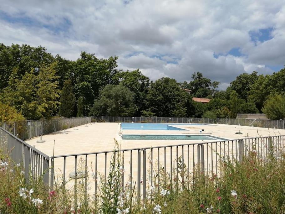 Olonzac Le Soleil D Eugenie Appartement Dans Residence Avec Piscine Commune Pres De Carcassonne מראה חיצוני תמונה