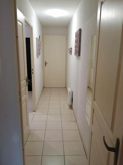 Olonzac Le Soleil D Eugenie Appartement Dans Residence Avec Piscine Commune Pres De Carcassonne מראה חיצוני תמונה