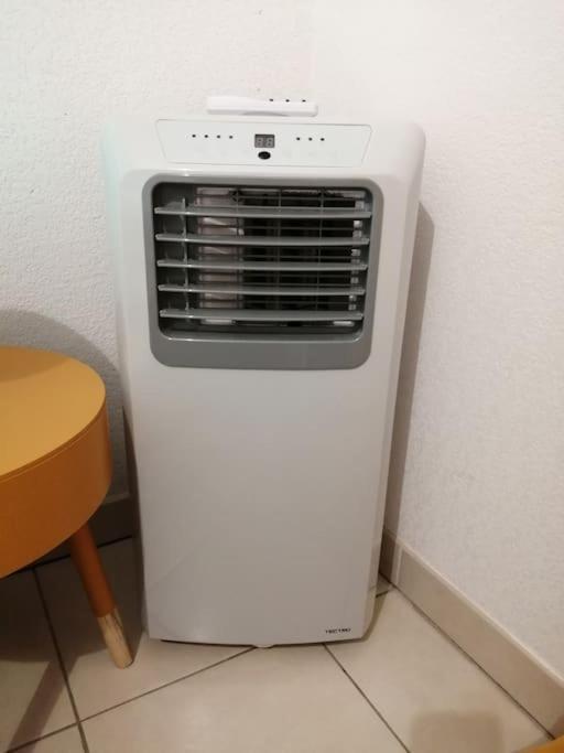 Olonzac Le Soleil D Eugenie Appartement Dans Residence Avec Piscine Commune Pres De Carcassonne מראה חיצוני תמונה