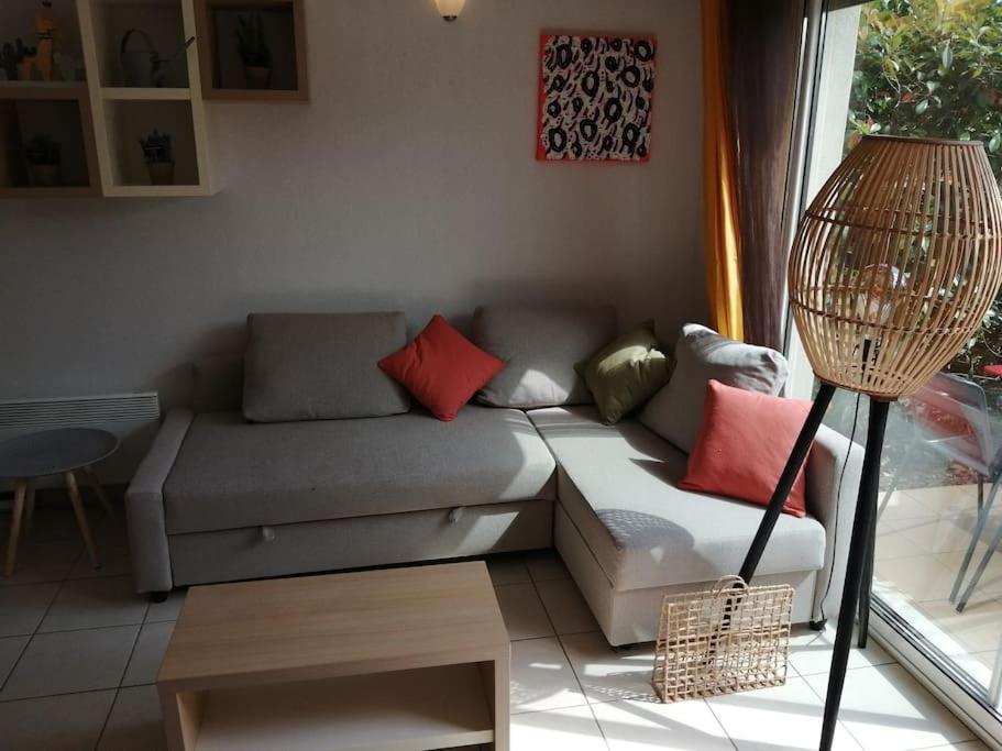 Olonzac Le Soleil D Eugenie Appartement Dans Residence Avec Piscine Commune Pres De Carcassonne מראה חיצוני תמונה